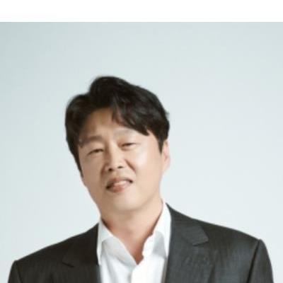 강풀 ＜조명가게＞ 드라마화 예정... 감독은 배우 김희원이 맡아